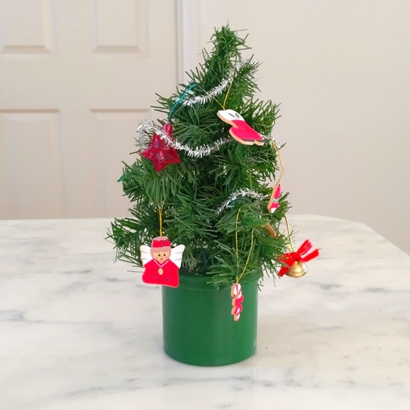 Vintage 1989 Dancing Musical Christmas Tree. - Picture 1 of 2